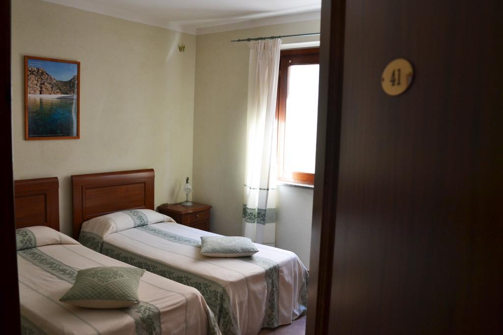 Hotel Da Paolino Trinita d'Agultu e Vignola Экстерьер фото